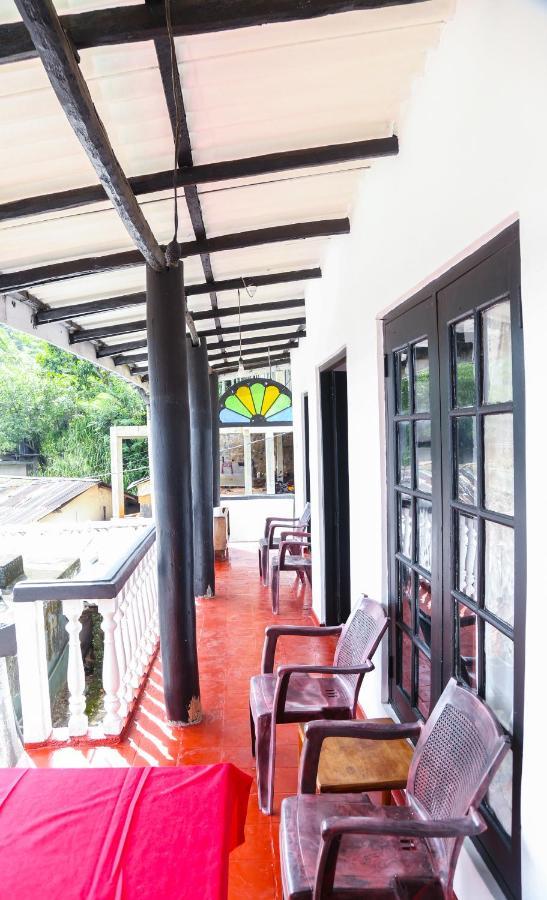 Appartamento Sakura Hill Kandy Esterno foto